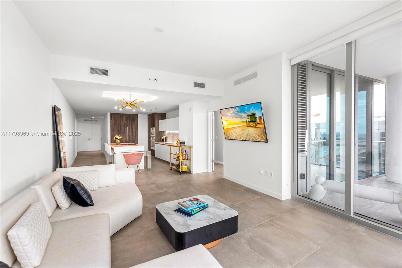 851 NE 1st Ave # 4011