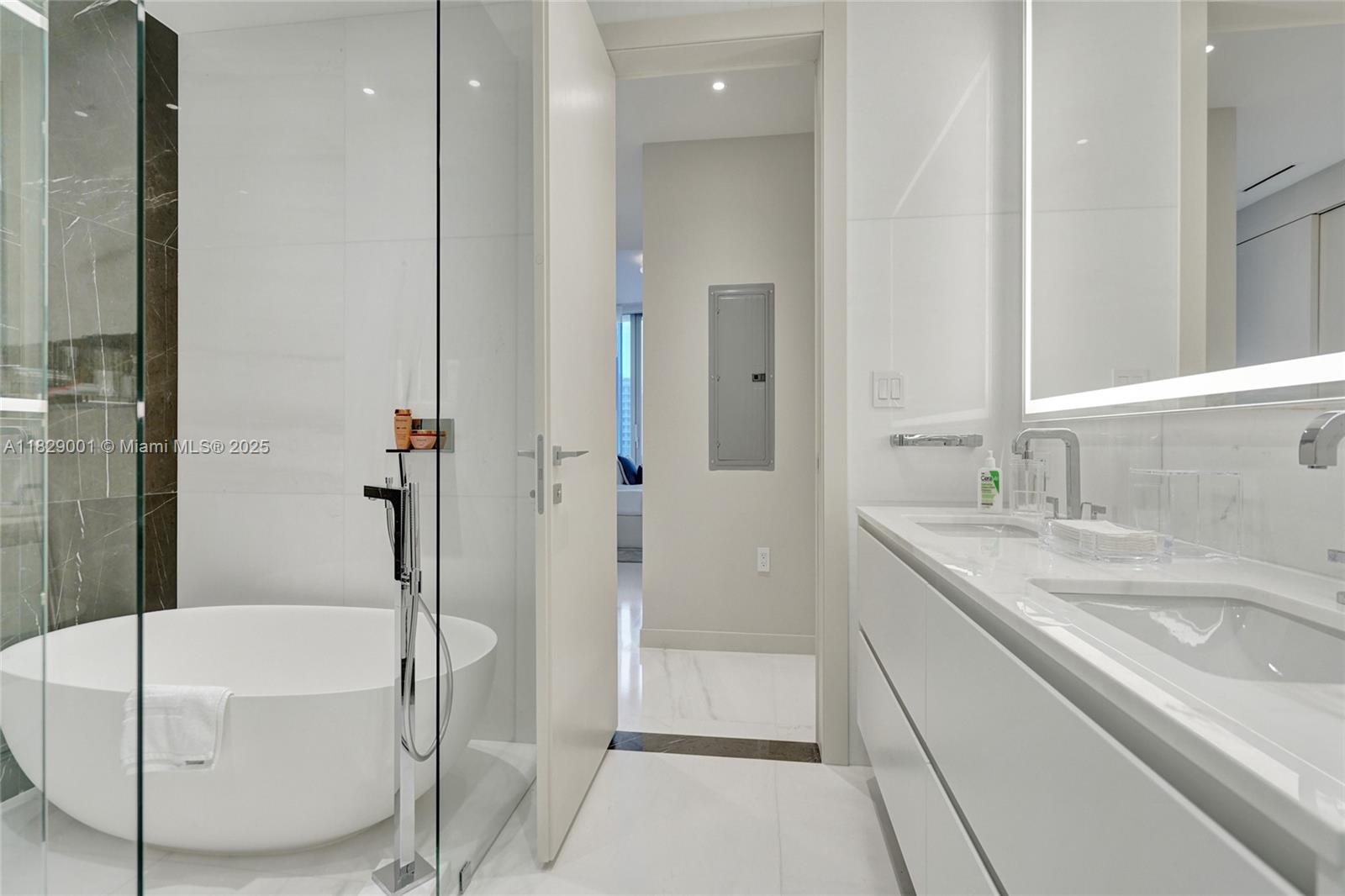 300 Biscayne Blvd Way # 2305W