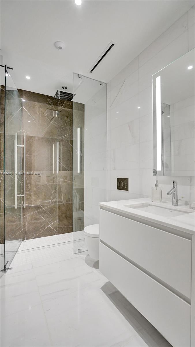 300 Biscayne Blvd Way # 2305W