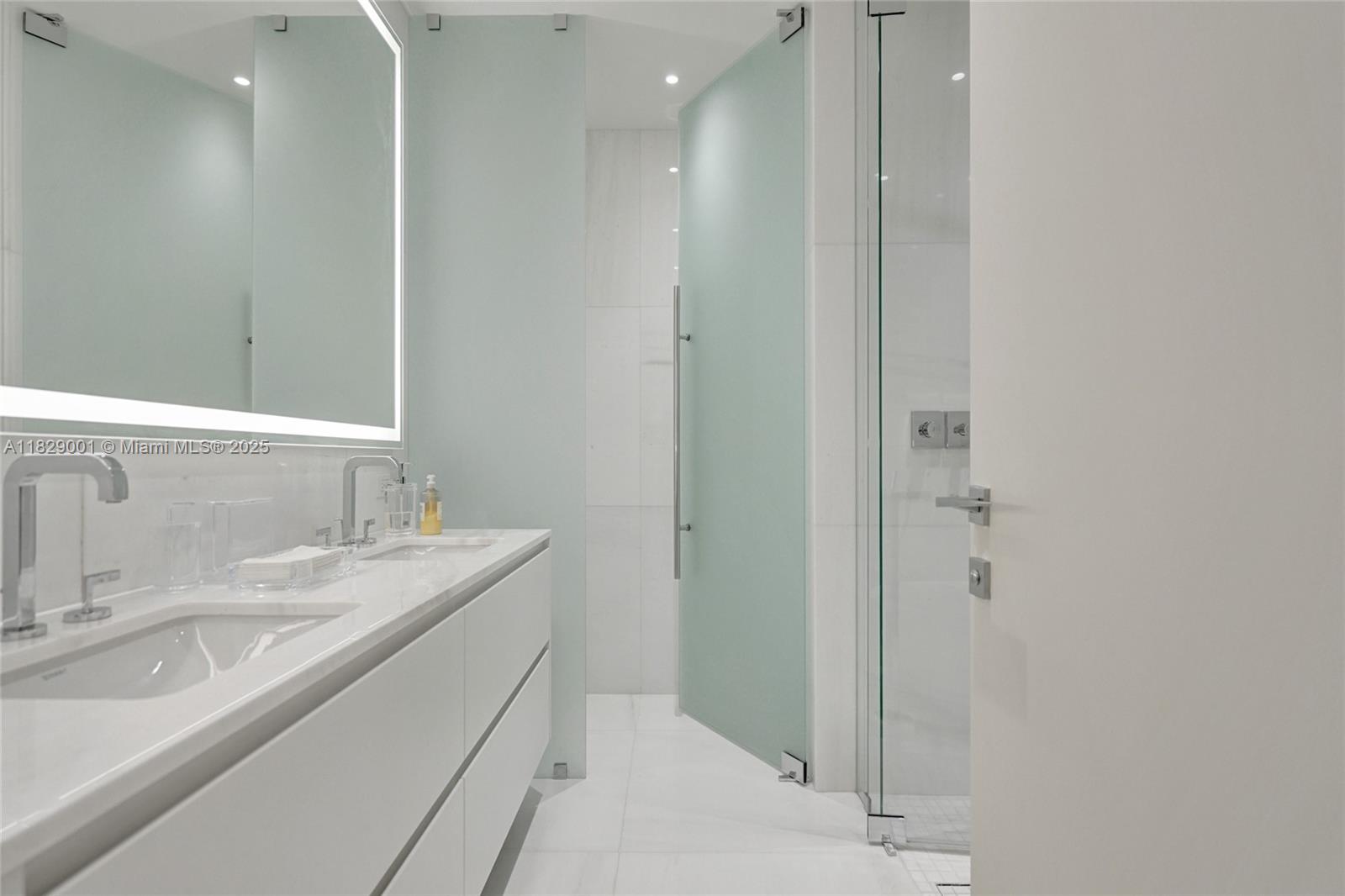 300 Biscayne Blvd Way # 2305W