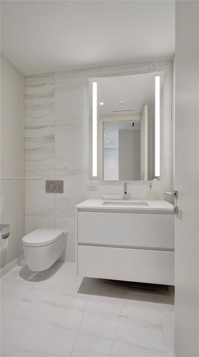 300 Biscayne Blvd Way # 2305W