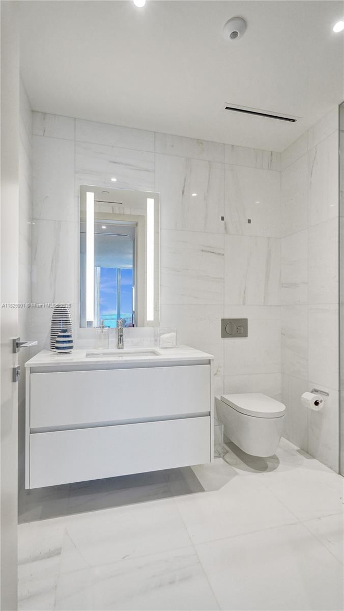 300 Biscayne Blvd Way # 2305W