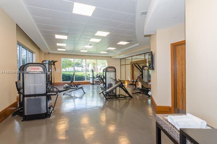 1060 Brickell Ave # 3315