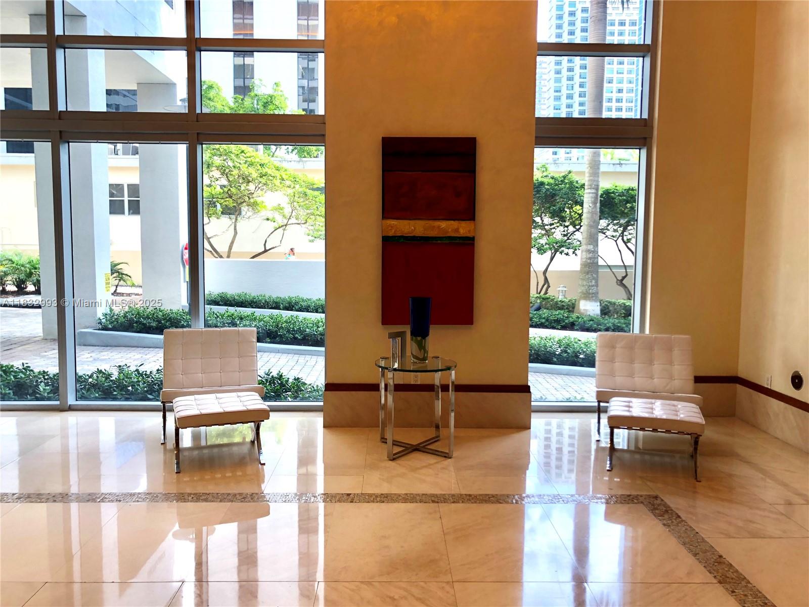 1060 Brickell Ave # 3315