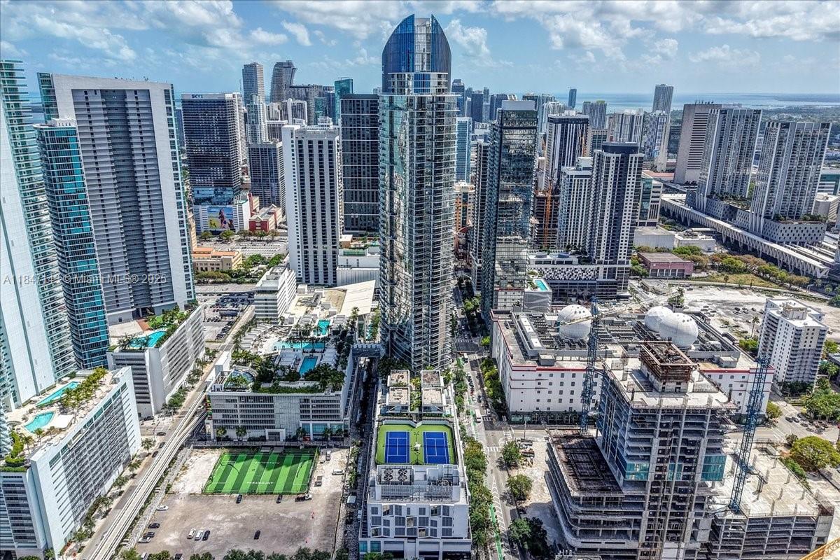 851 NE 1st Ave # 3711