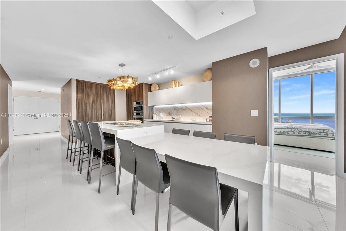 851 NE 1st Ave # 3711