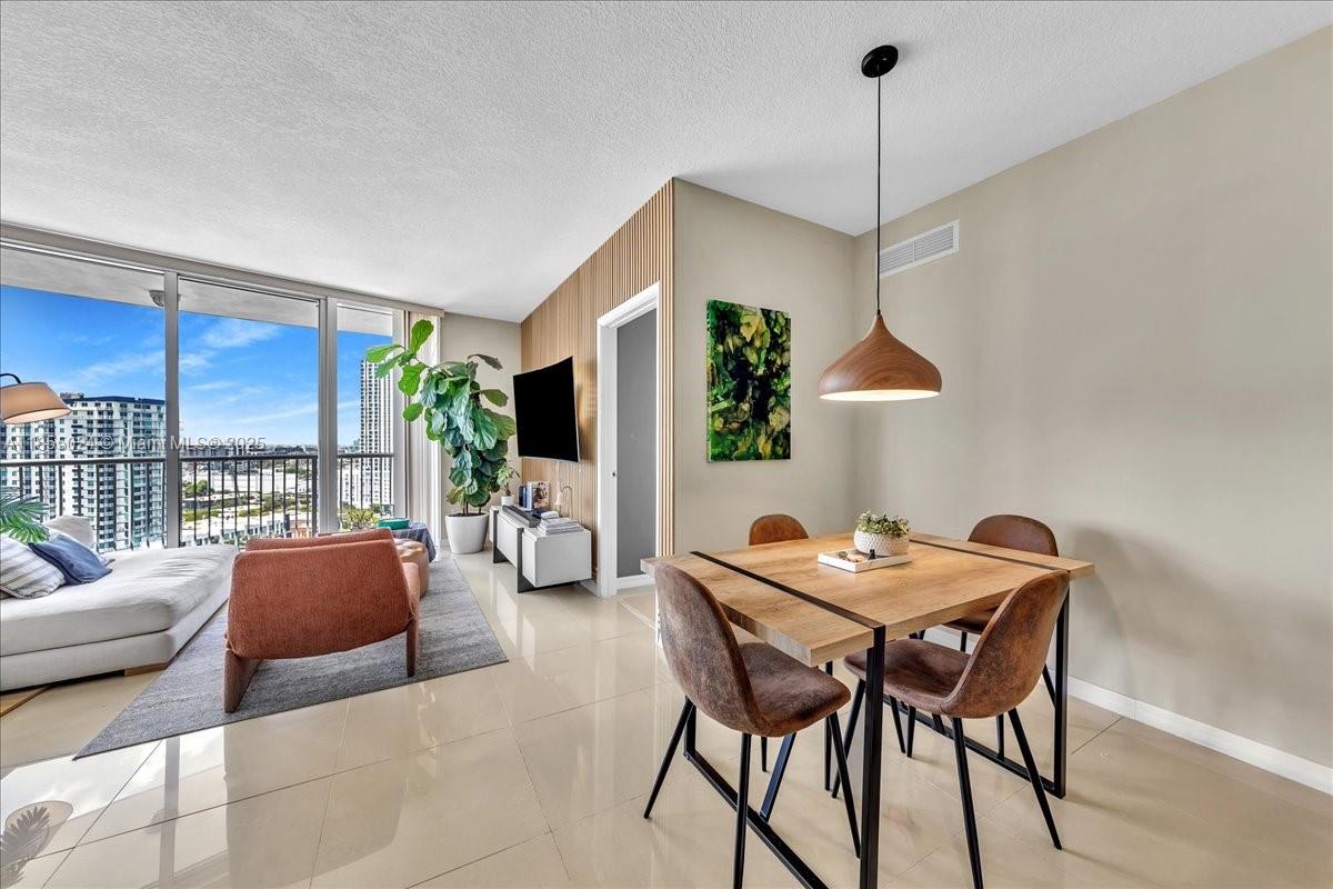 1750 N Bayshore Dr # 2015