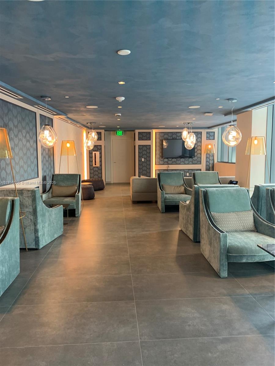 1000 Brickell Plz # 1805