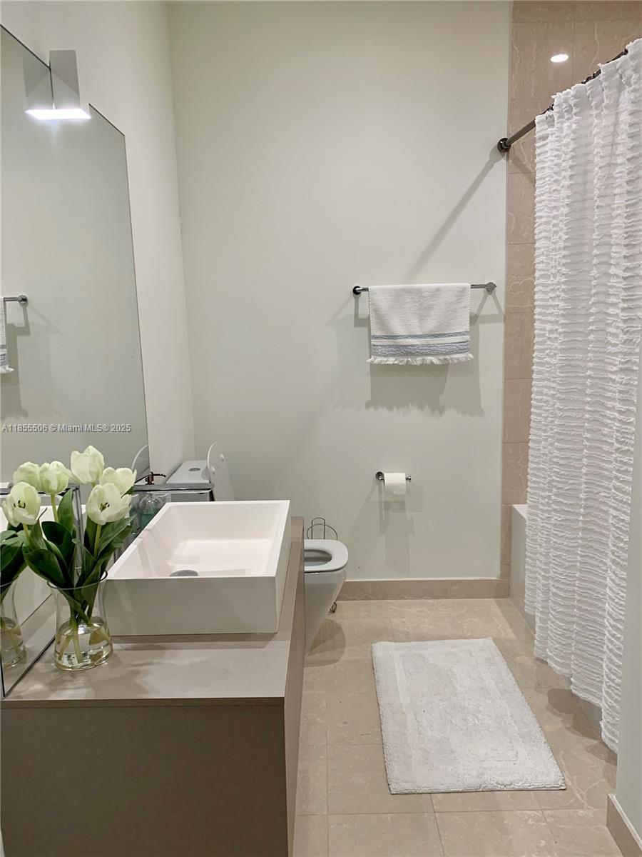 1000 Brickell Plz # 1805