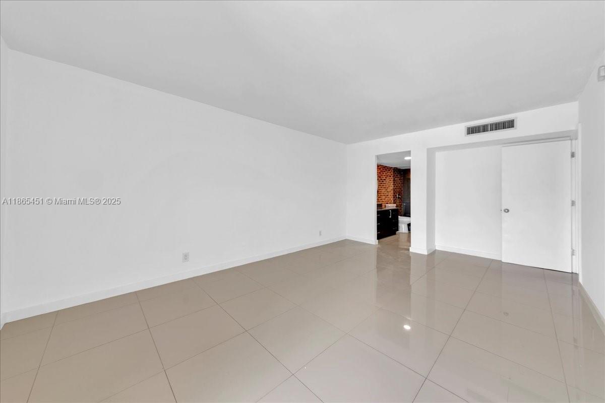 3101 N Country Club Dr # 512