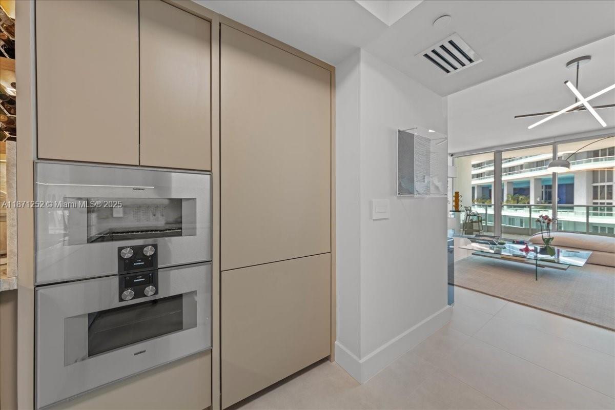 1331 Brickell Bay Dr # 1406