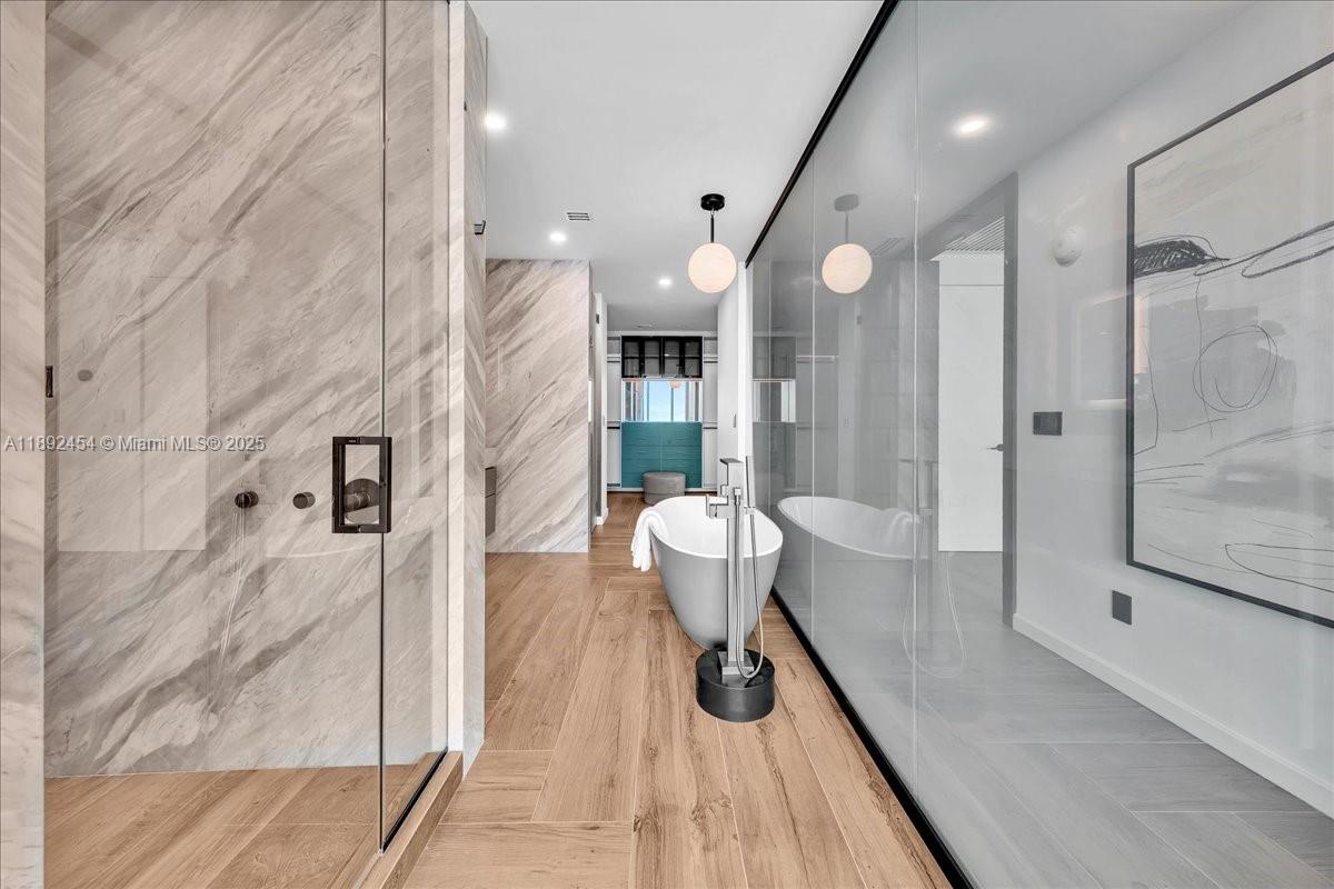 888 Biscayne Blvd # 5704