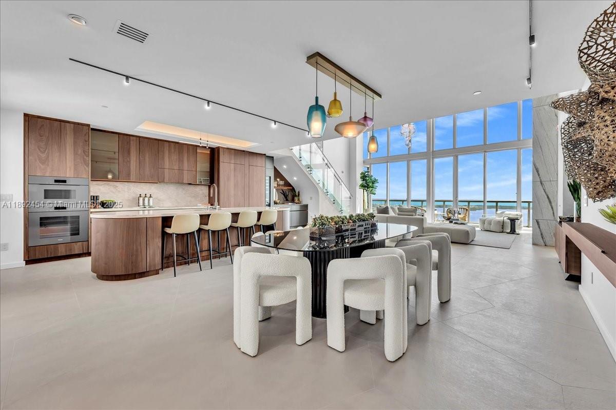 888 Biscayne Blvd # 5704