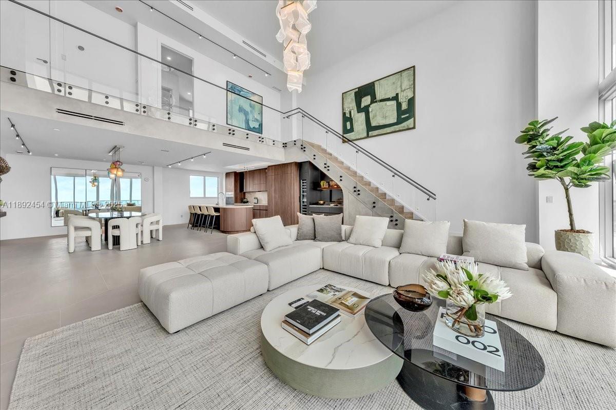 888 Biscayne Blvd # 5704
