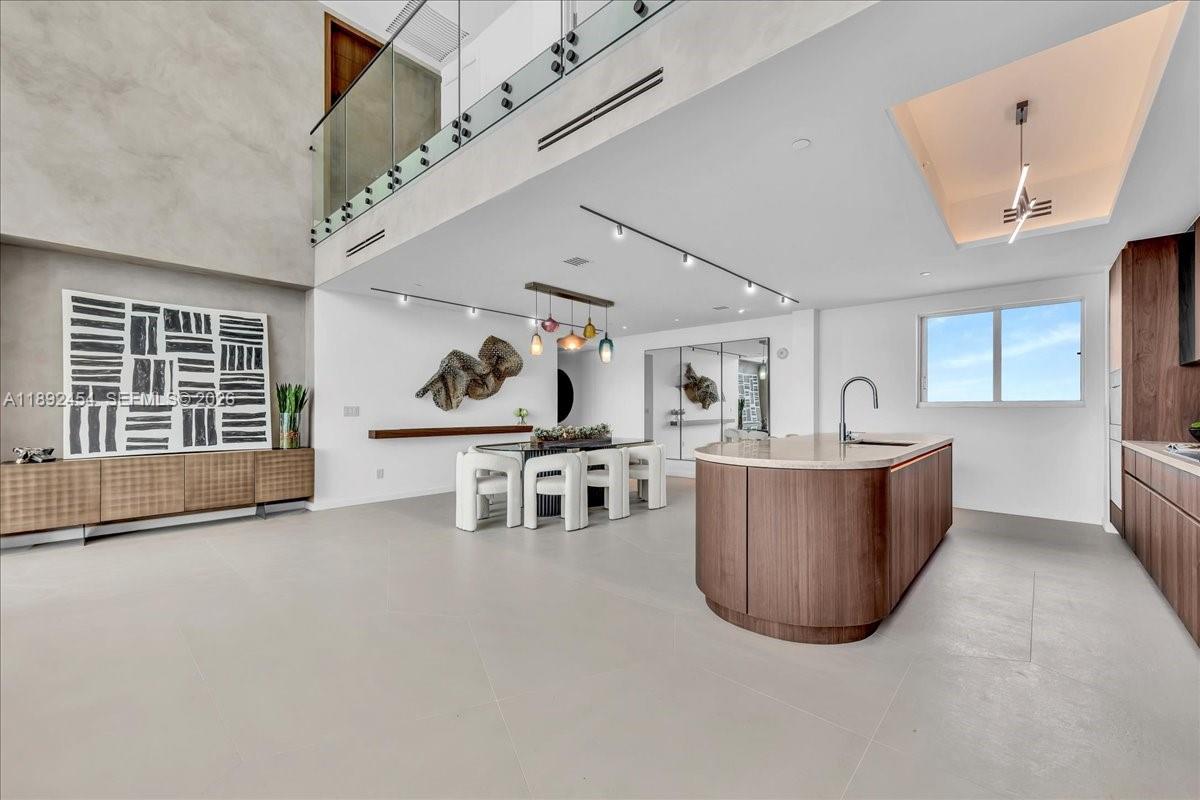 888 Biscayne Blvd # 5704