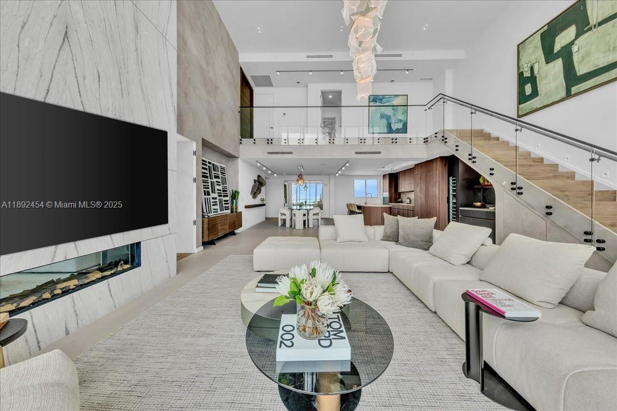 888 Biscayne Blvd # 5704