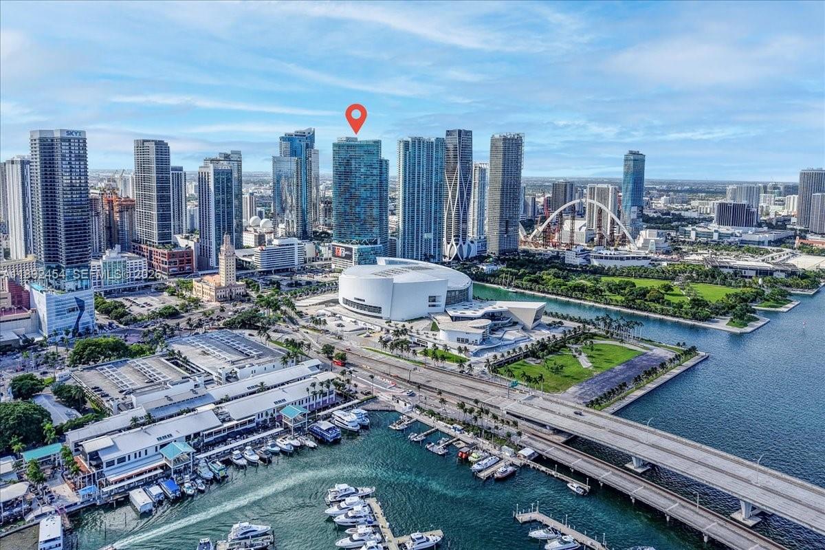888 Biscayne Blvd # 5704