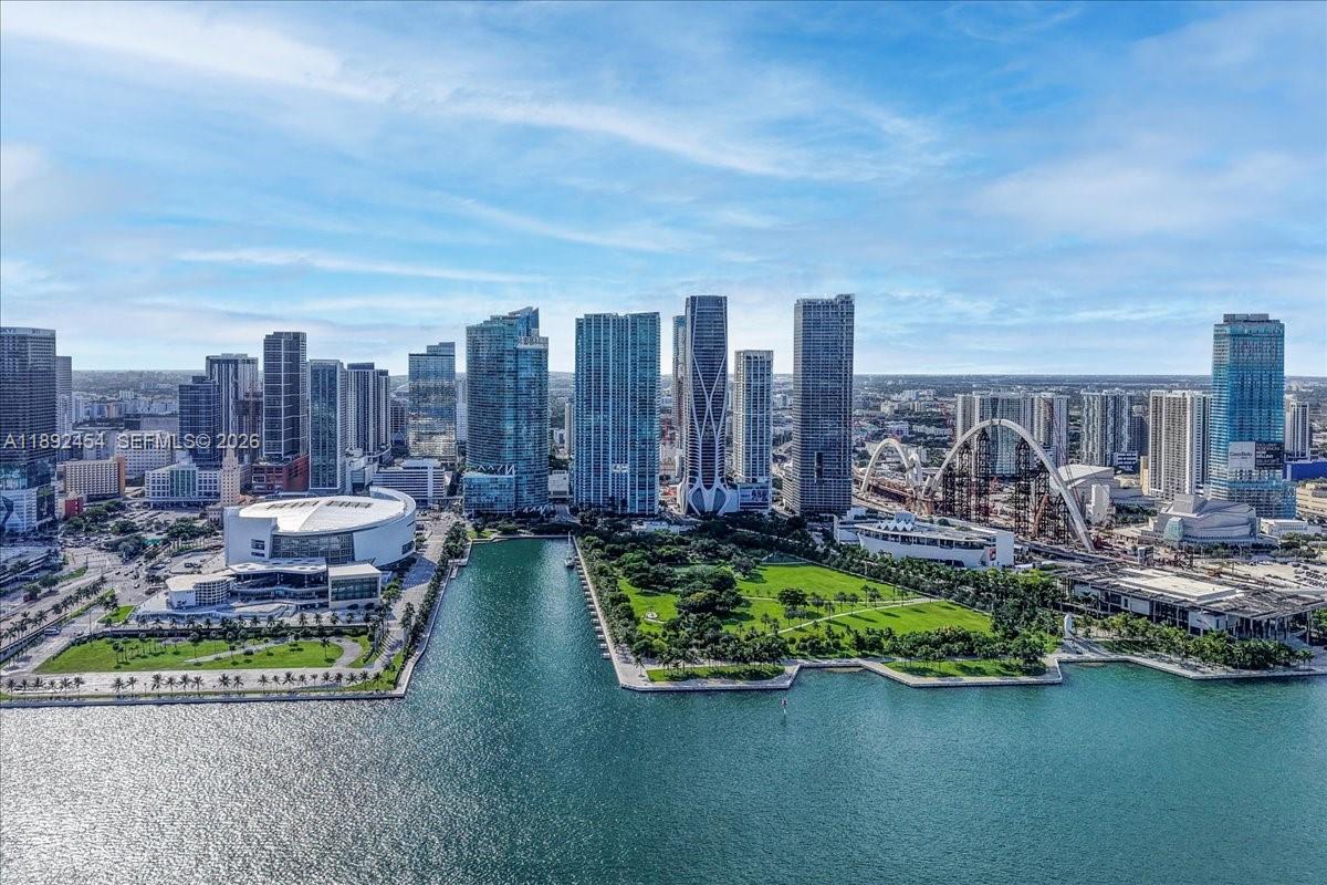888 Biscayne Blvd # 5704