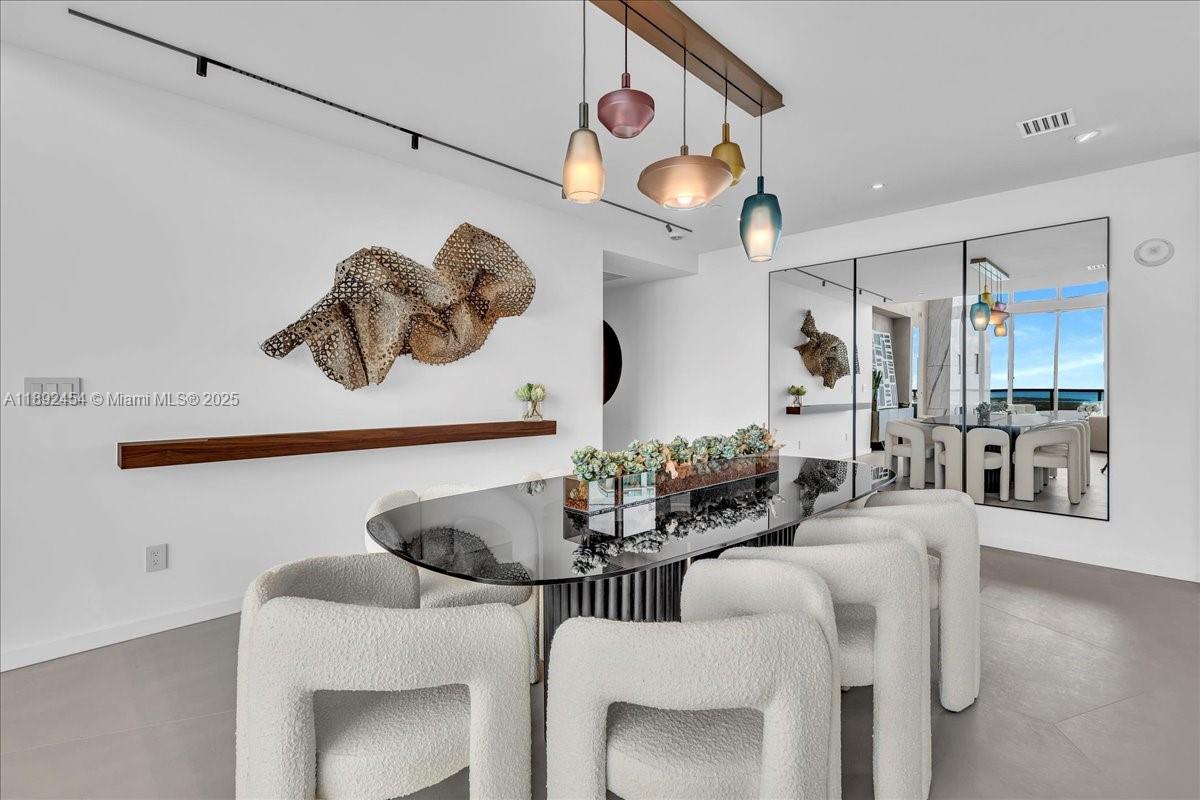 888 Biscayne Blvd # 5704