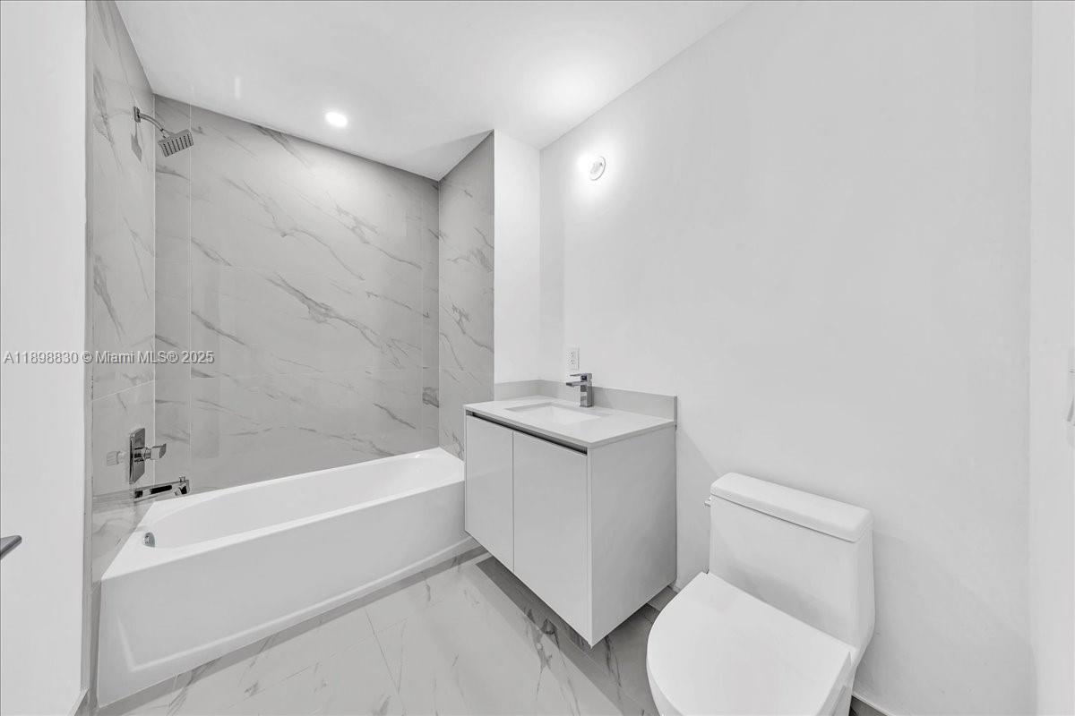 700 NE 24th St # 306, Miami Unit: 306