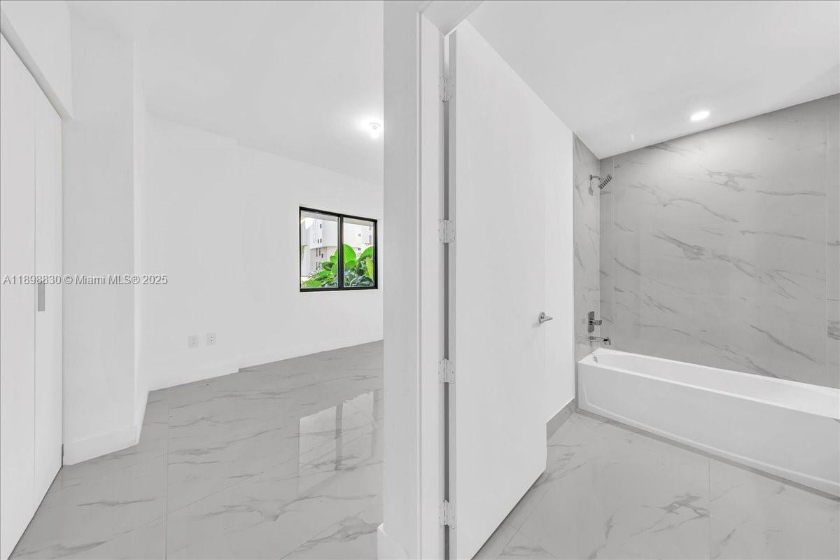 700 NE 24th St # 306, Miami Unit: 306