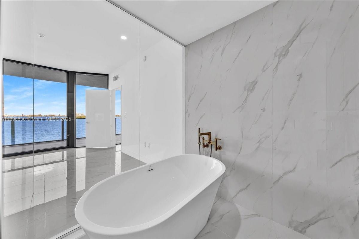 700 NE 24th St # 306, Miami Unit: 306