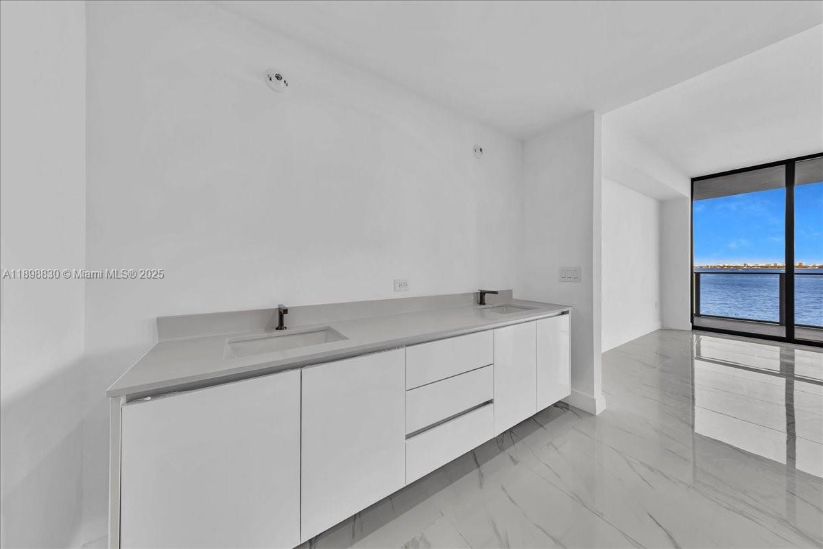 700 NE 24th St # 306, Miami Unit: 306