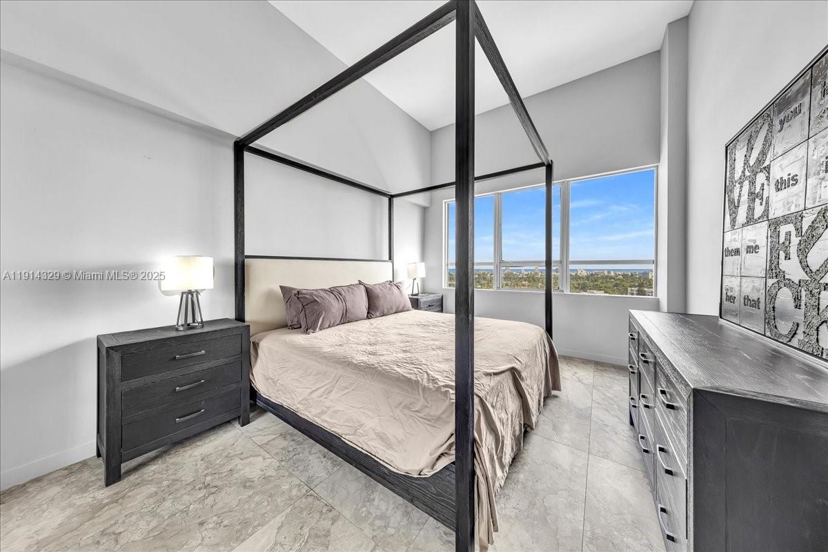 1500 Bay Rd # 1570 Unit: PH 1570