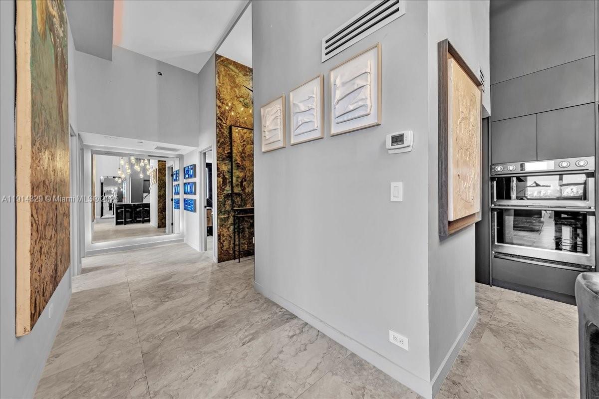 1500 Bay Rd # 1570 Unit: PH 1570