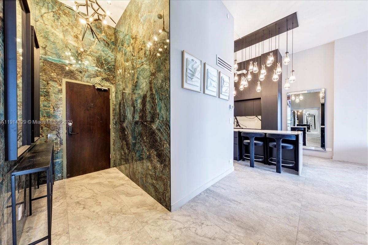 1500 Bay Rd # 1570 Unit: PH 1570