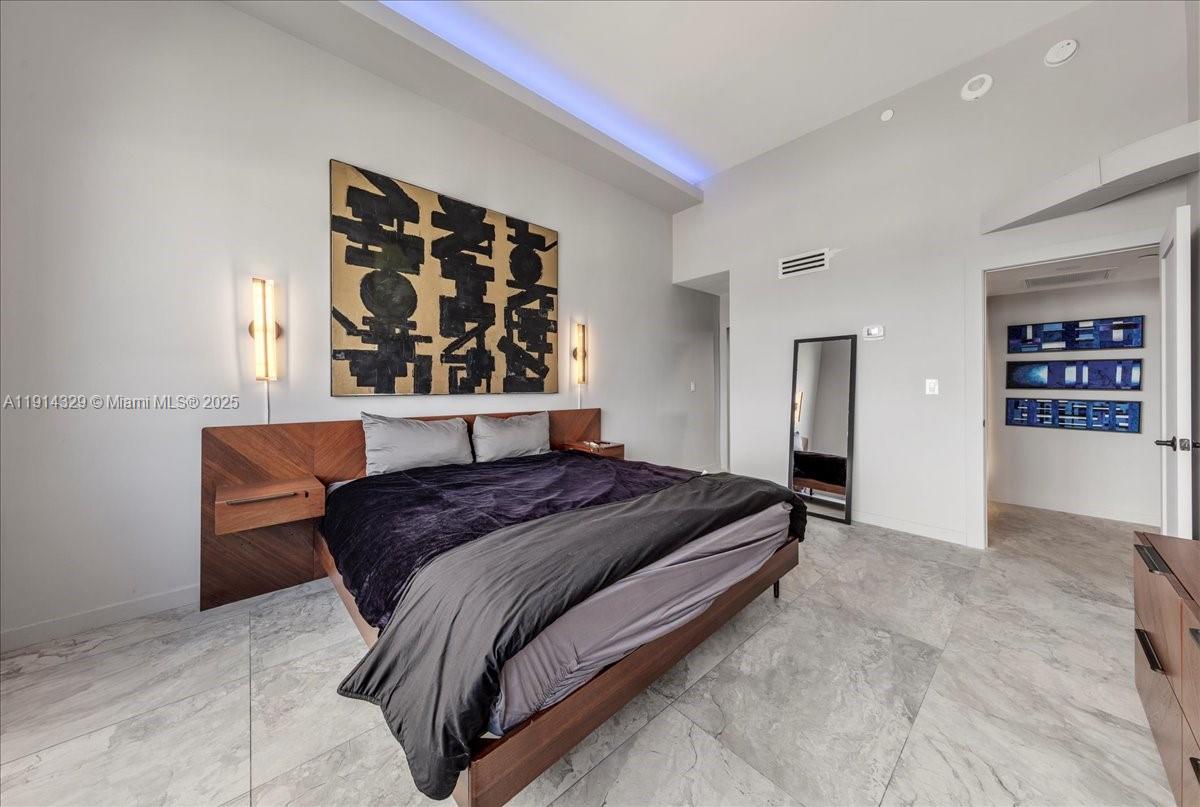 1500 Bay Rd # 1570 Unit: PH 1570