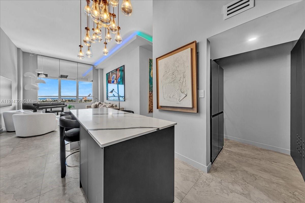 1500 Bay Rd # 1570 Unit: PH 1570