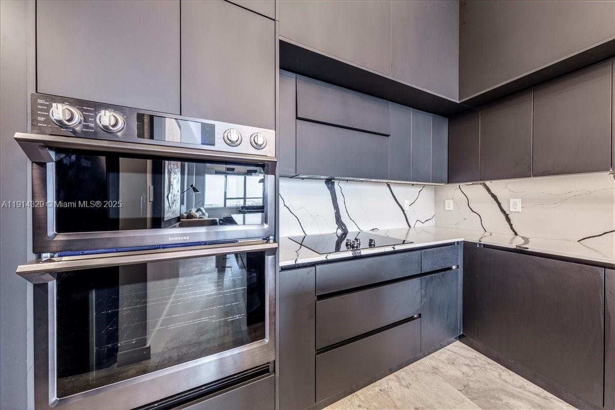 1500 Bay Rd # 1570 Unit: PH 1570