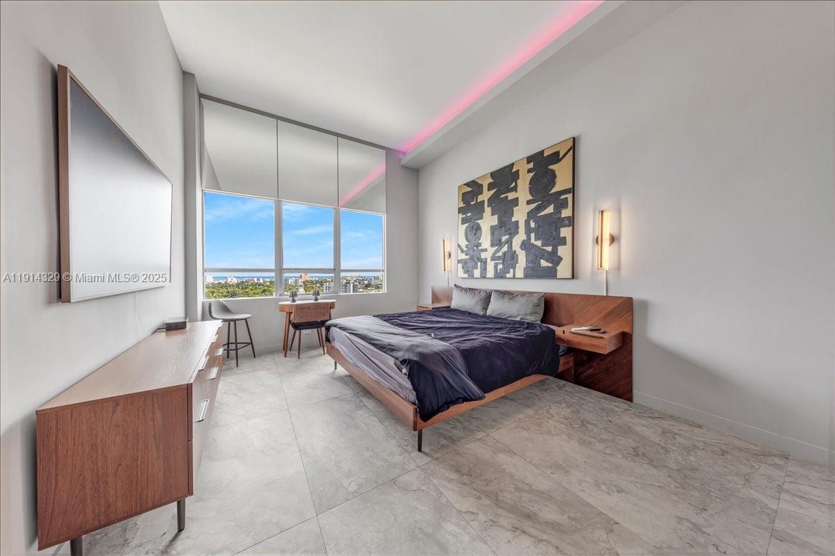 1500 Bay Rd # 1570 Unit: PH 1570