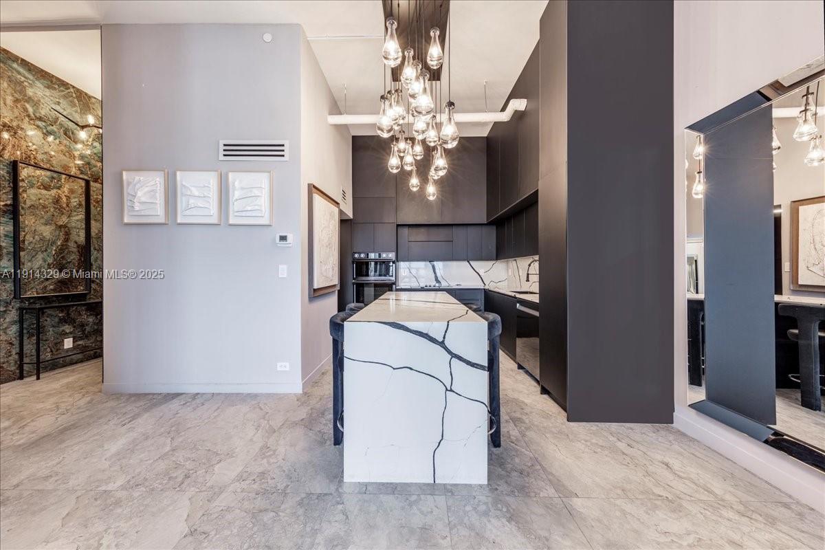 1500 Bay Rd # 1570 Unit: PH 1570