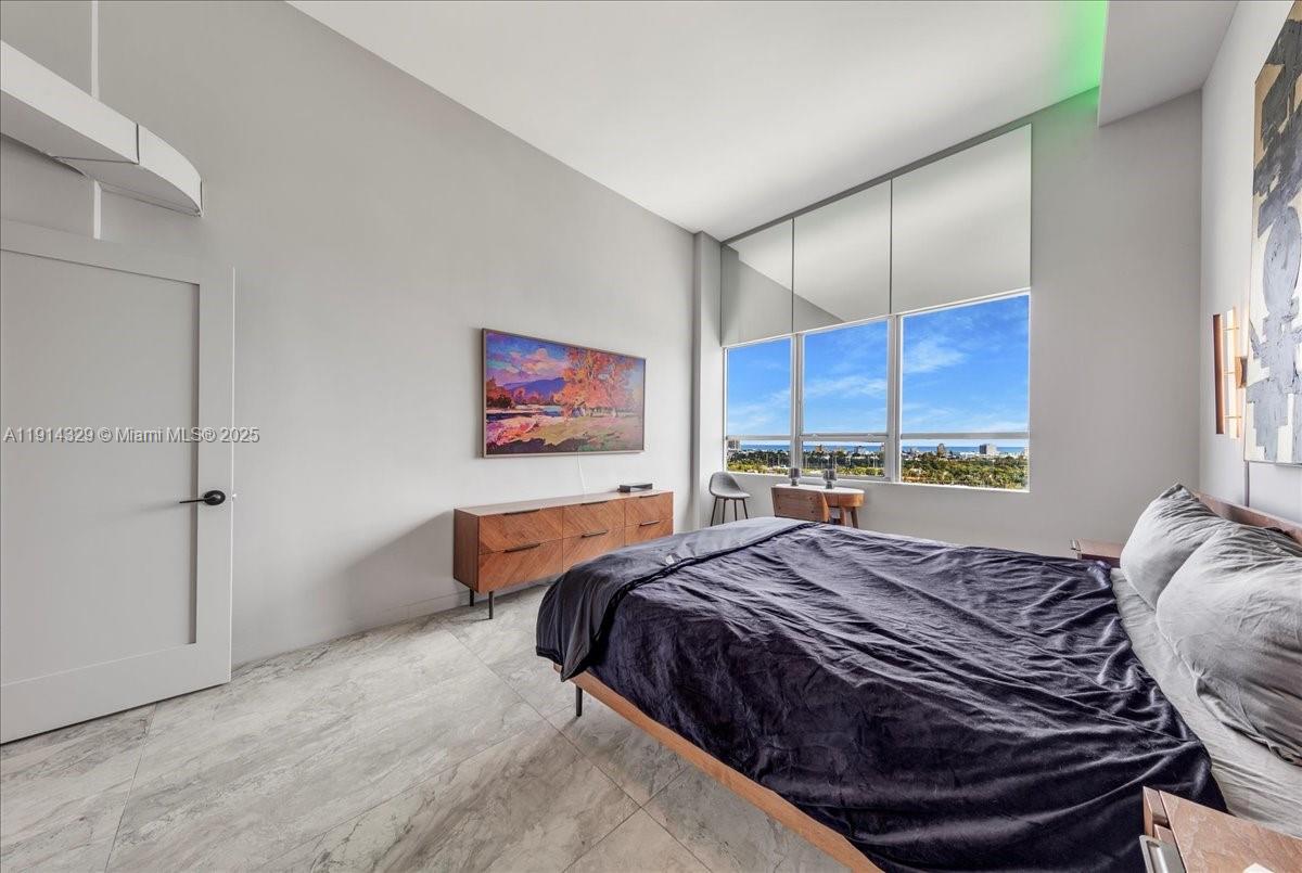 1500 Bay Rd # 1570 Unit: PH 1570