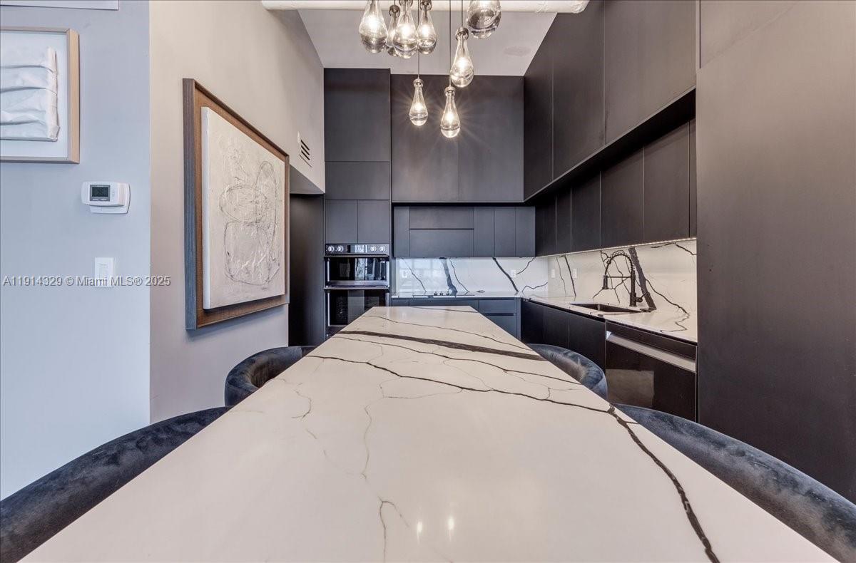 1500 Bay Rd # 1570 Unit: PH 1570