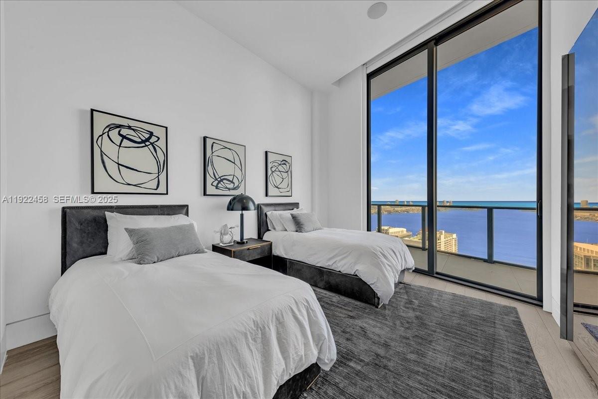 1300 S Miami Ave Unit: UPH2