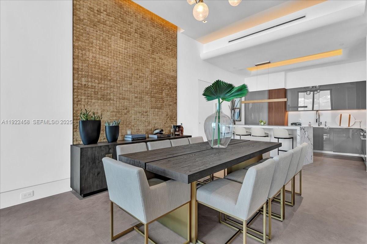 1300 S Miami Ave Unit: UPH2