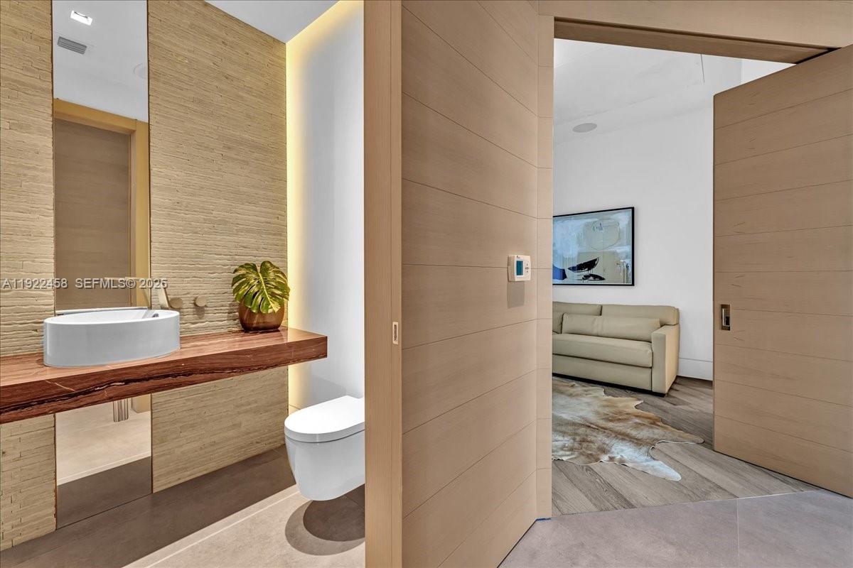 1300 S Miami Ave Unit: UPH2