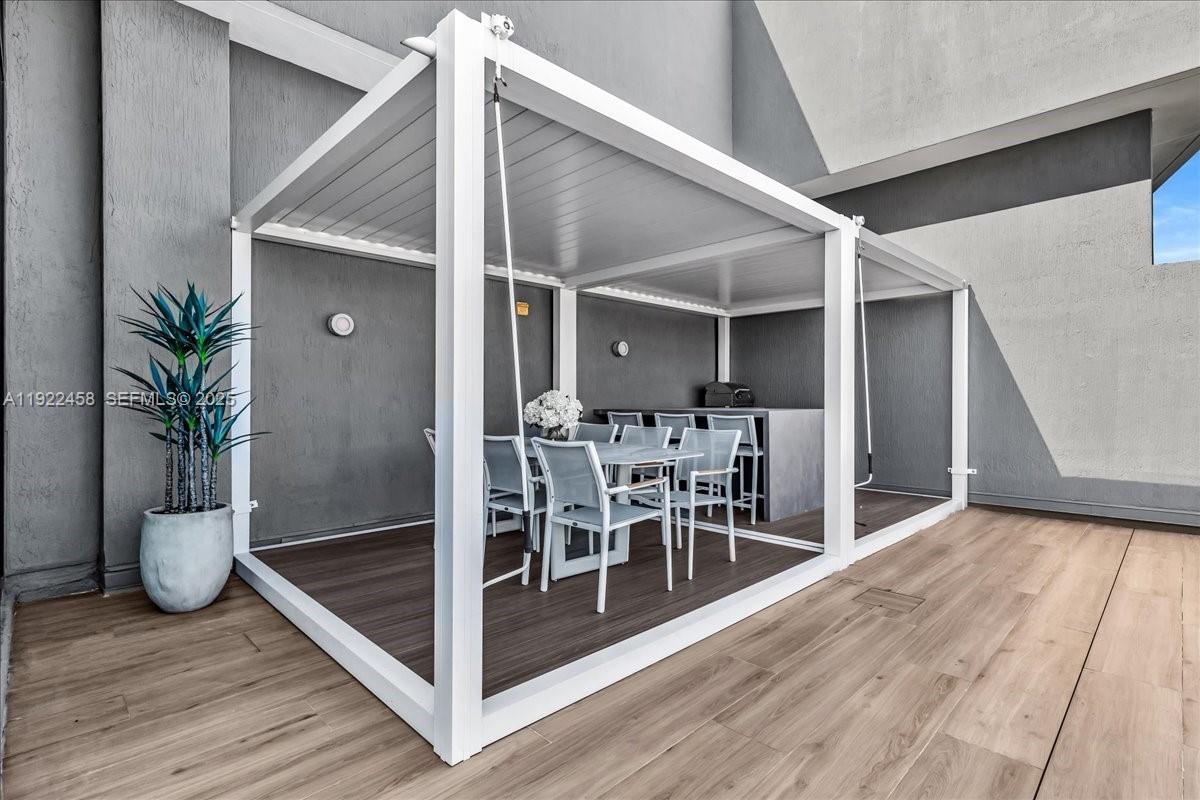 1300 S Miami Ave Unit: UPH2