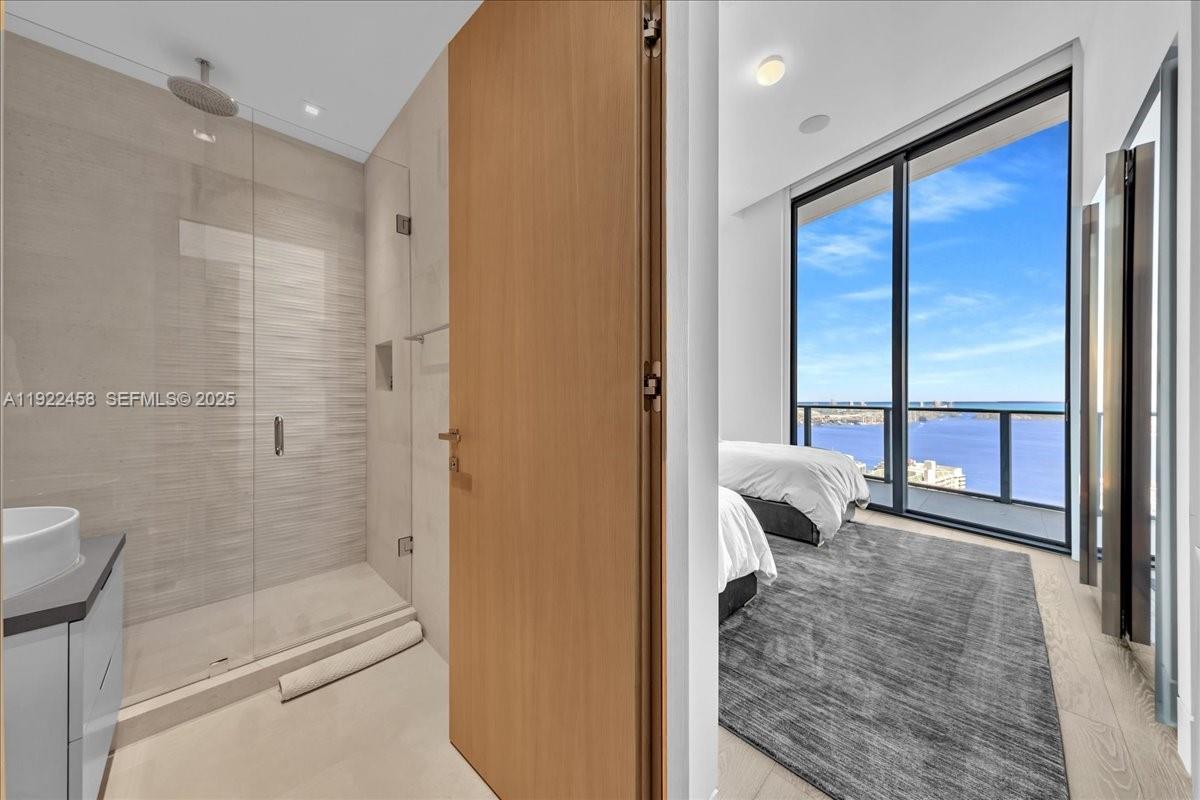 1300 S Miami Ave Unit: UPH2