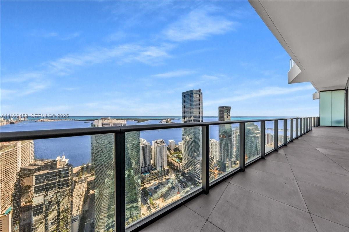 1300 S Miami Ave Unit: UPH2