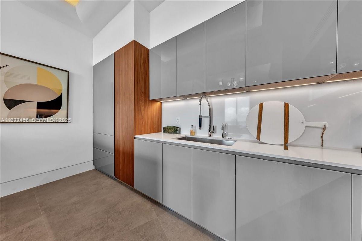 1300 S Miami Ave Unit: UPH2