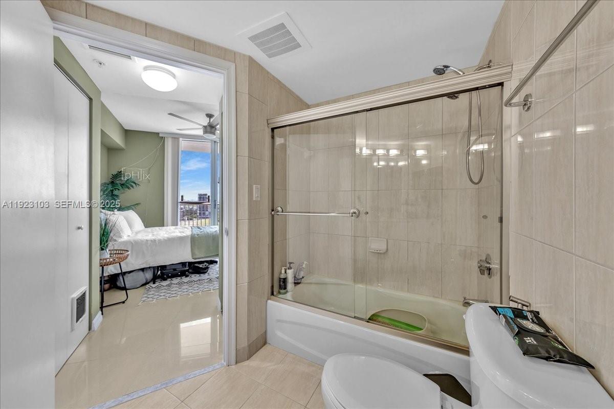 1750 N Bayshore Dr # 2015