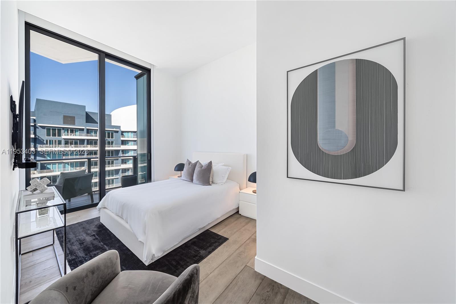 1300 S Miami Ave Unit: UPH4