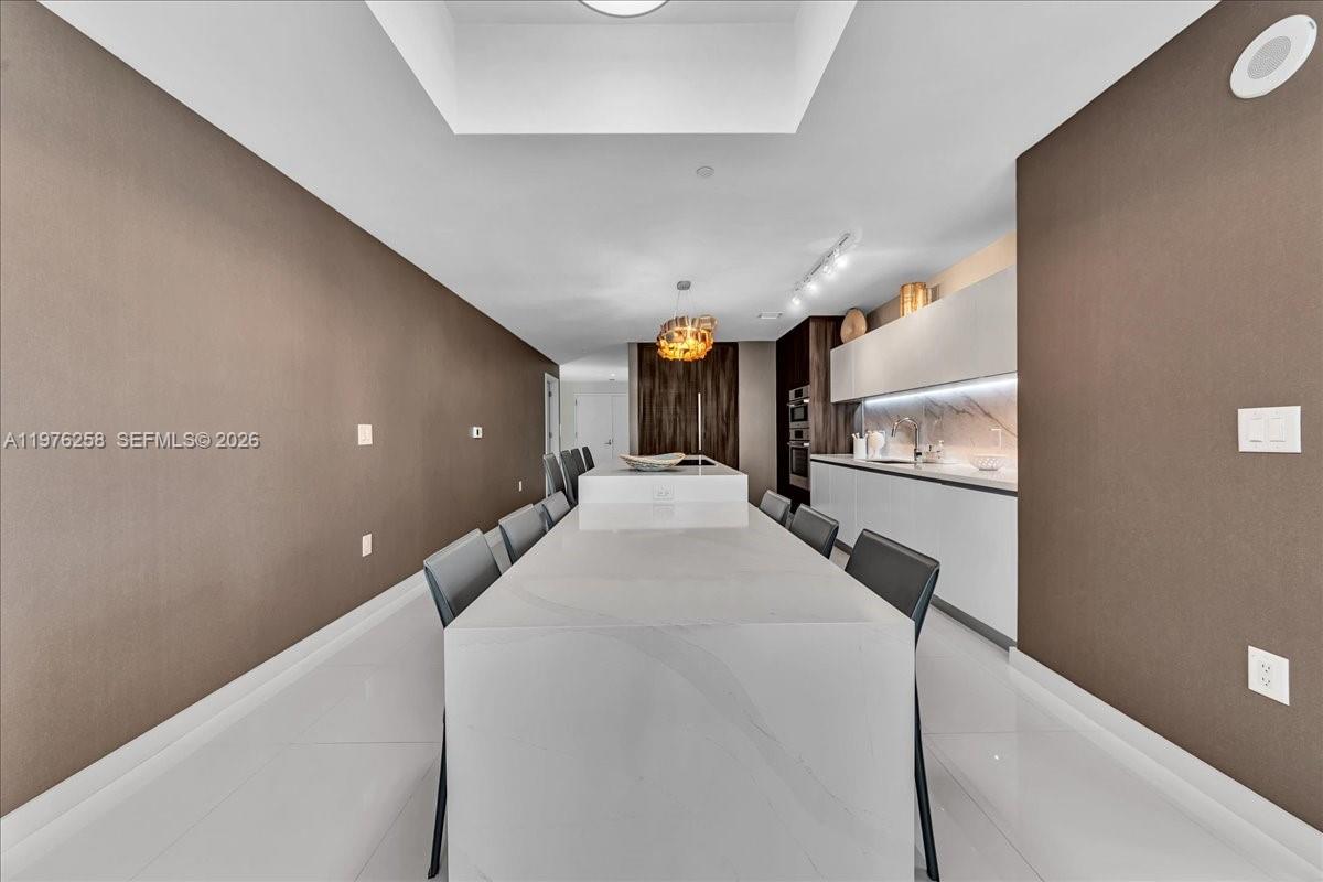 851 NE 1st Ave # 3711