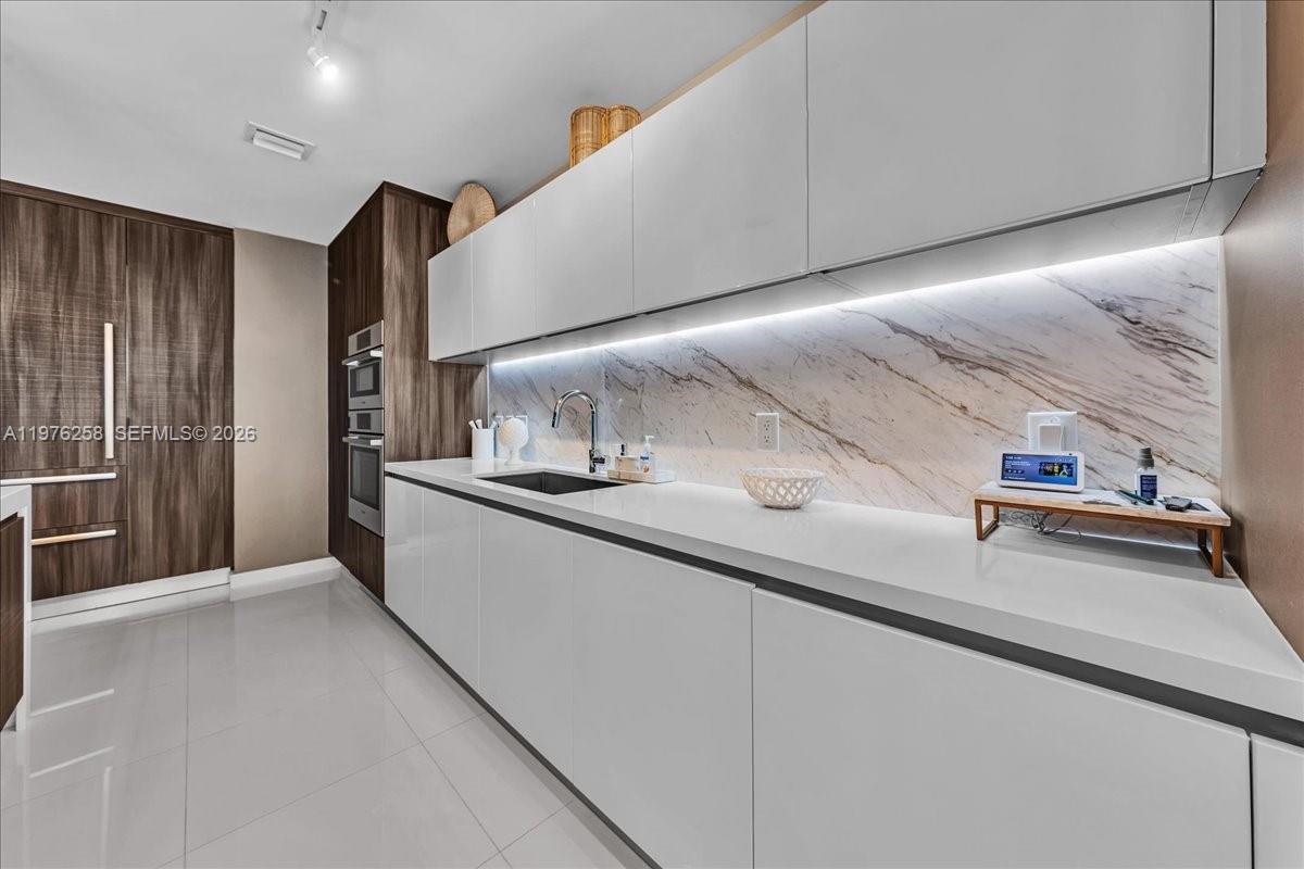 851 NE 1st Ave # 3711