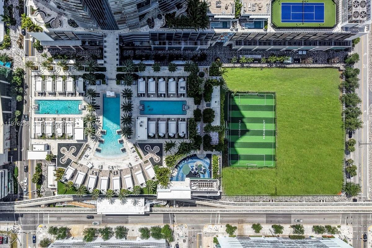 851 NE 1st Ave # 3711