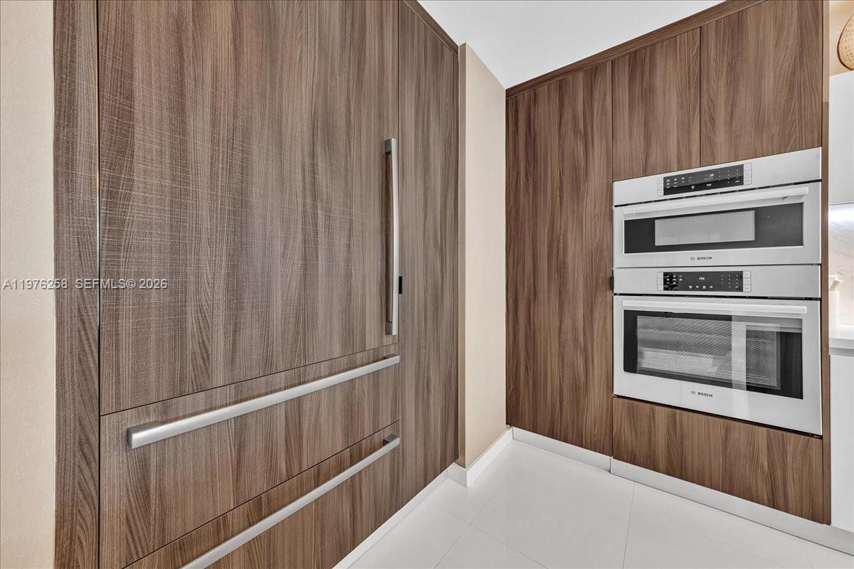 851 NE 1st Ave # 3711